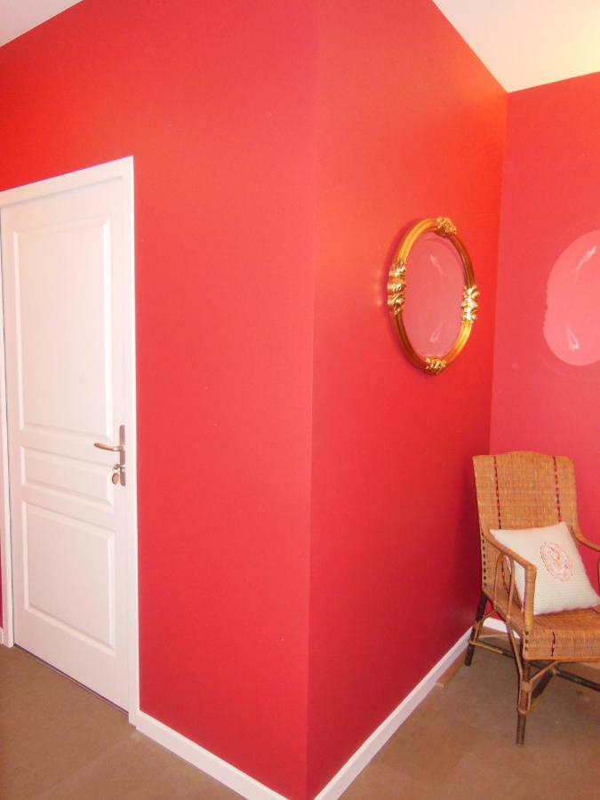 Les Fontenottes Bed and Breakfast Besançon Eksteriør billede