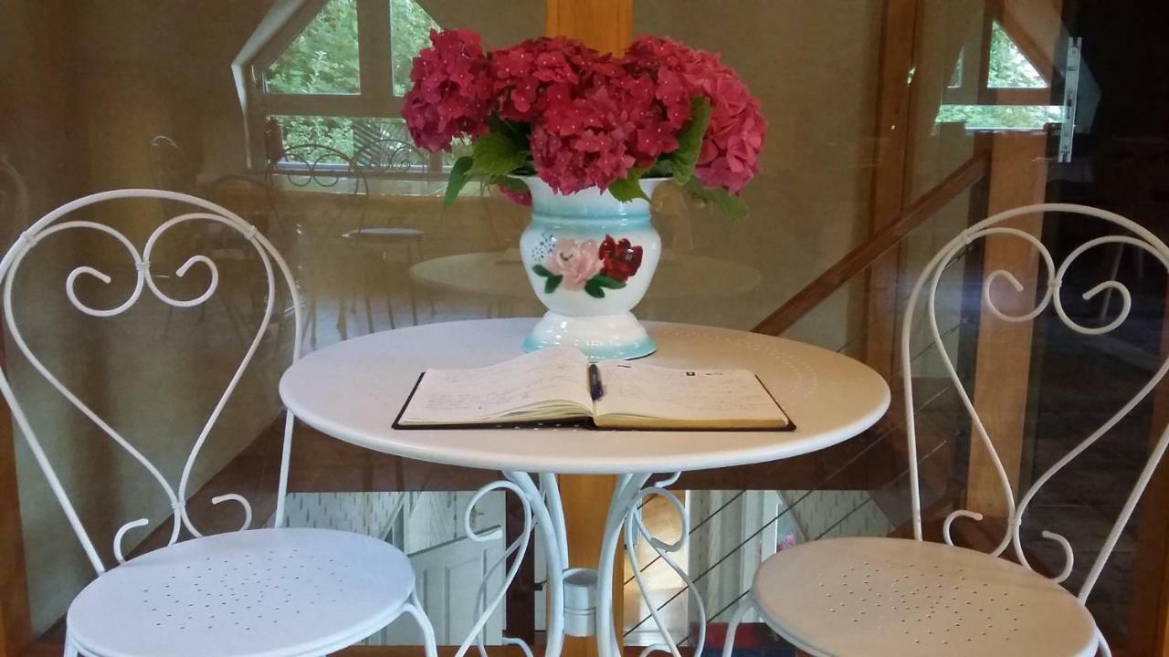 Les Fontenottes Bed and Breakfast Besançon Eksteriør billede